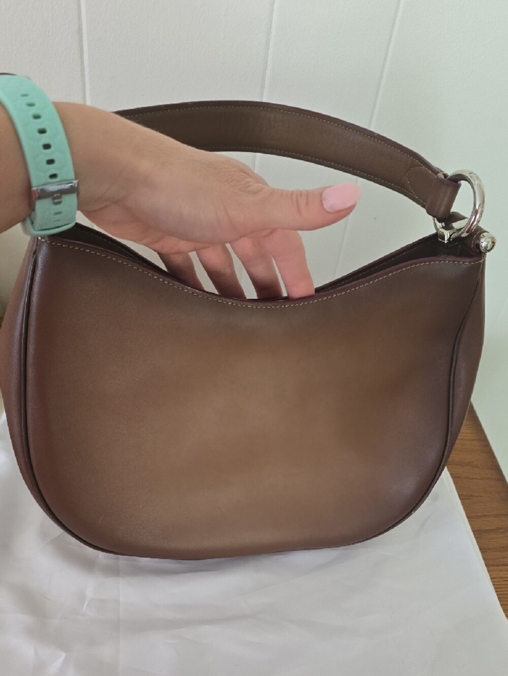Coach Brown Leather Crescent Shoulder Bag with Tan Handle Edge - Picture 3 of 10